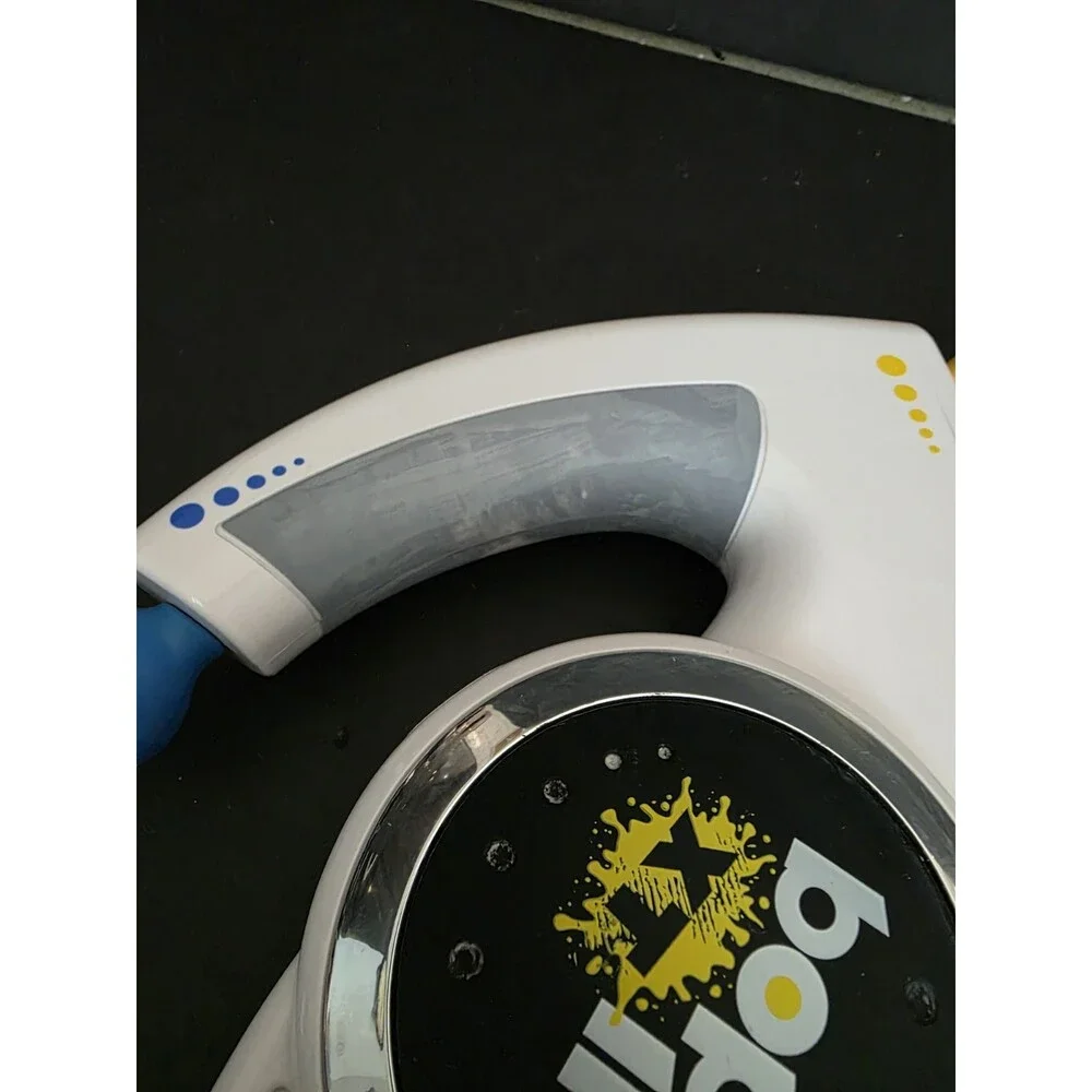 Bop It XT Handheld Electronic Talking Reflex Game Hasbro 2010 White Tested Works